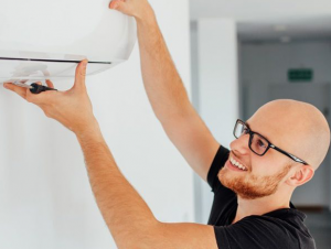 sua-may-lanh-tai-nha-quan-11