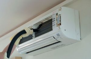 ve-sinh-may-lanh-trong-ngay-tai-nha