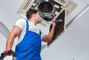 ve-sinh-may-lanh-trong-ngay-tphcm